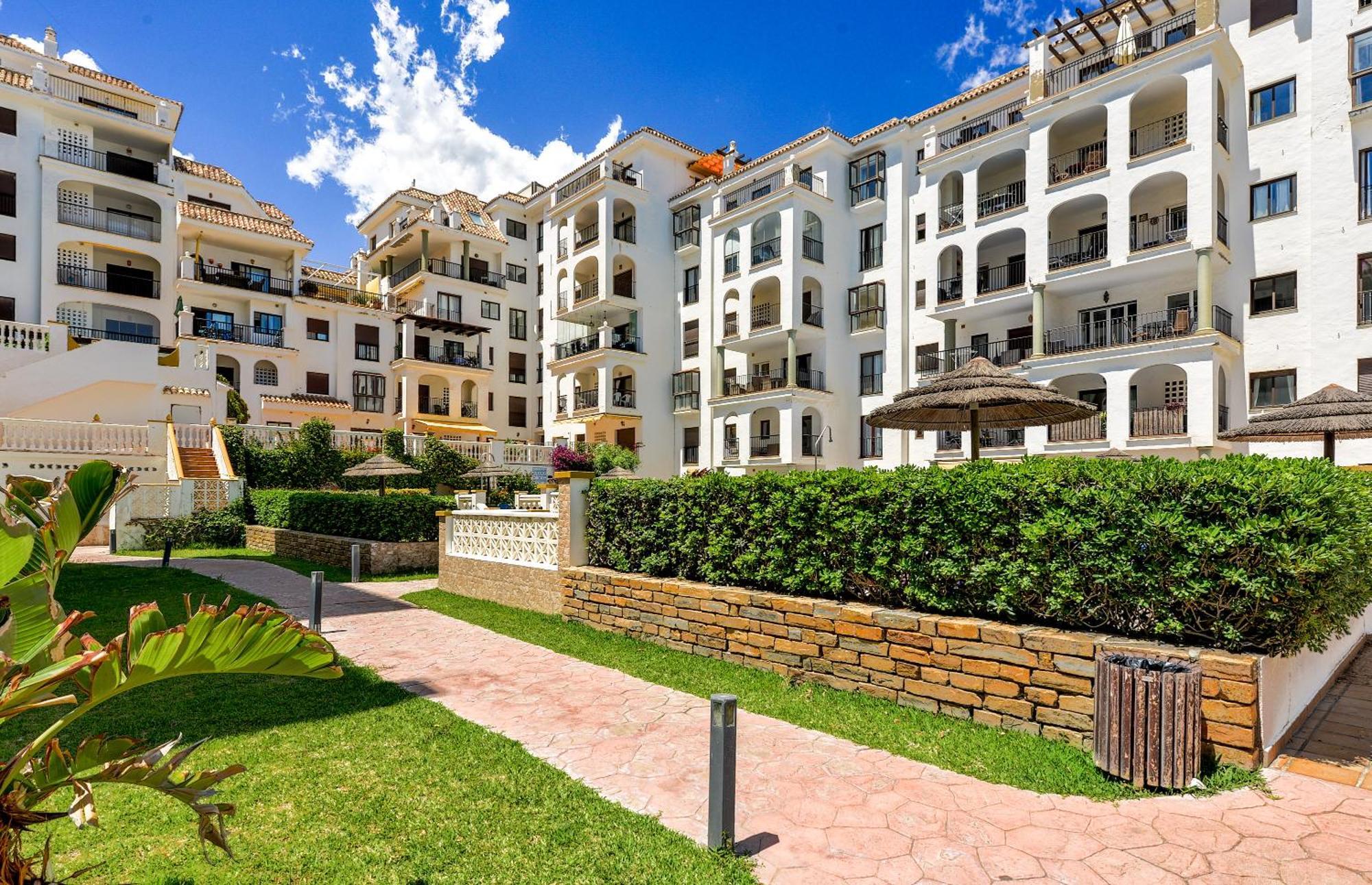 Duquesa Port Retreat Apartment Manilva Ngoại thất bức ảnh